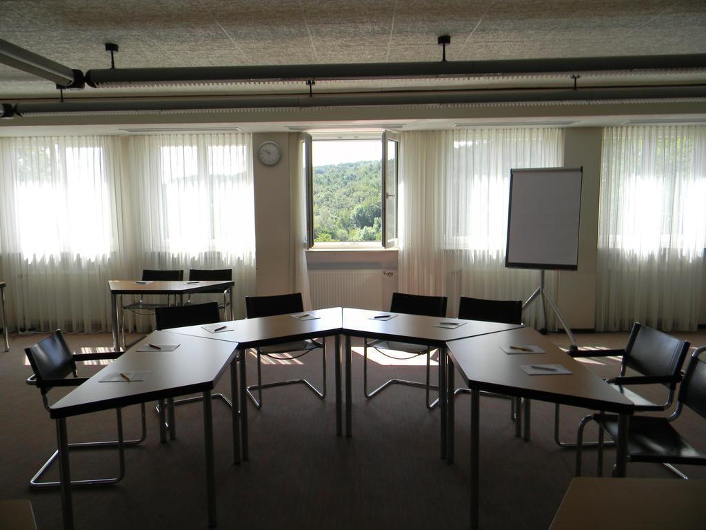 Hotel Landgut Burg Gmbh Weinstadt Ngoại thất bức ảnh